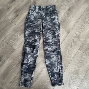 SPANX Black Grey Camo stretch twill Cargo Jogger Pants size Small